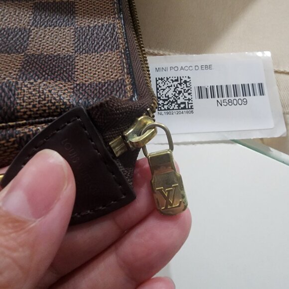 Authentic LV mini pochette - Picture 4 of 7